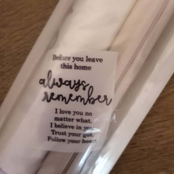 Inspirational Wall Art Décor-Before You Leave This Home Always Remember I Love U - Picture 6 of 7